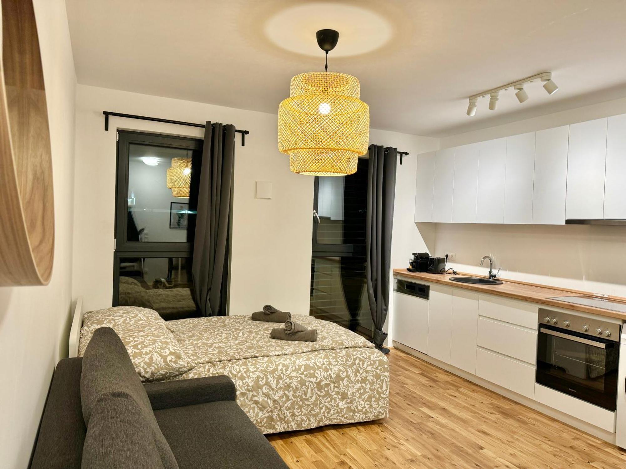 Modern Apartment With Balcony & Free Parking - Nearby Metro Wenen Buitenkant foto